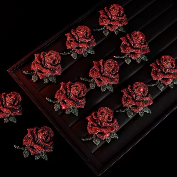Red Rose Elegant Crystal Brooch - Picture 9 of 9